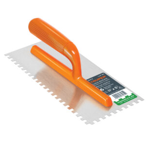 Plancha 11″ dentado cuadrado 1/4″, 6 remaches, mango plástico